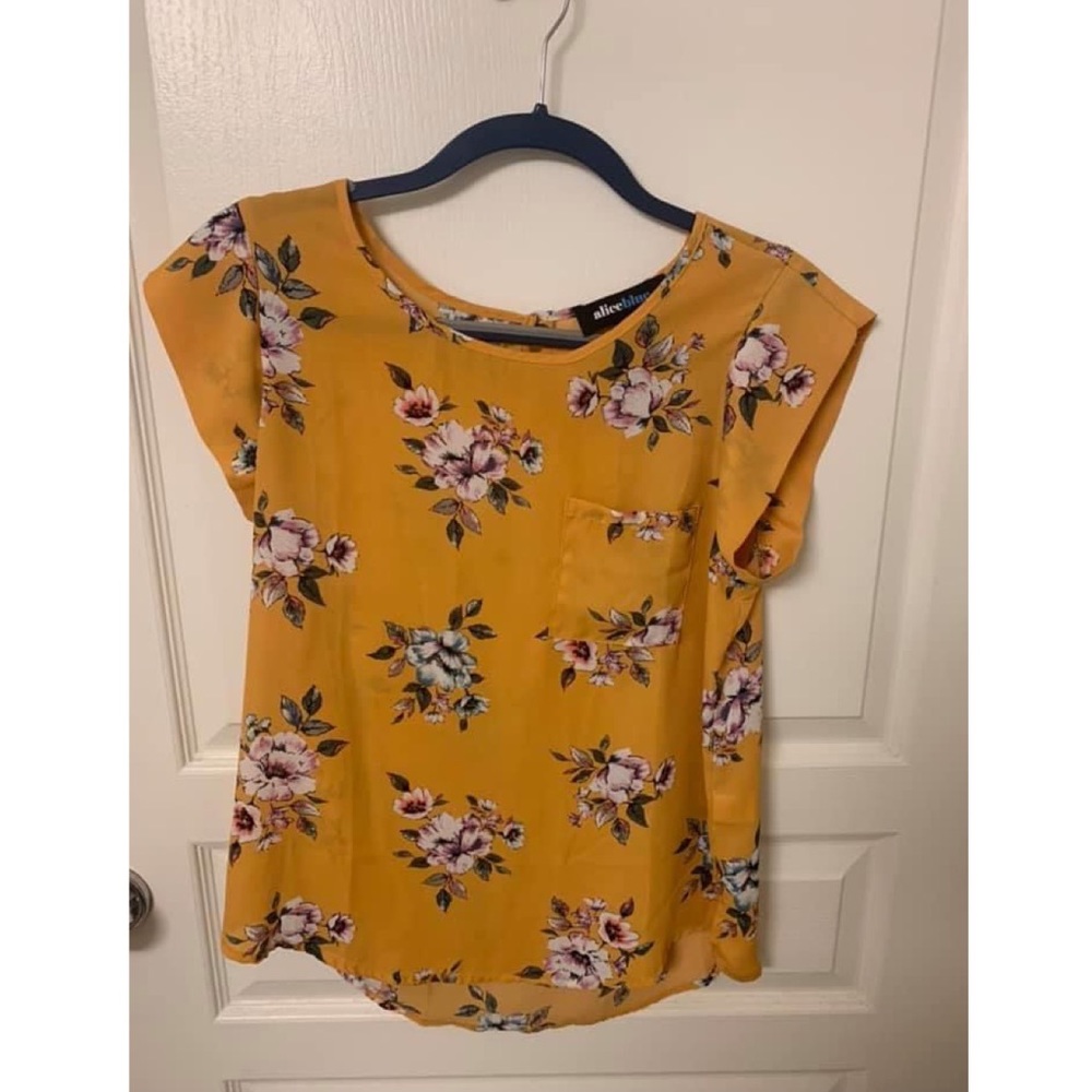Stitch Fix Alice Blue Yellow Floral Blouse